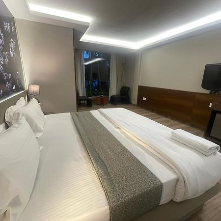 Lch Fitness Hotel Indore Ngoại thất bức ảnh