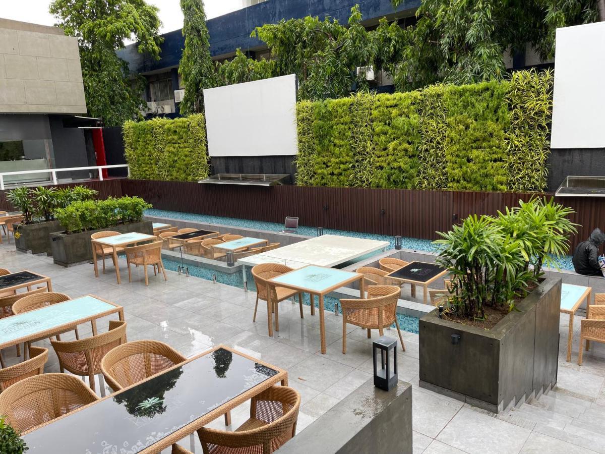 Lch Fitness Hotel Indore Ngoại thất bức ảnh