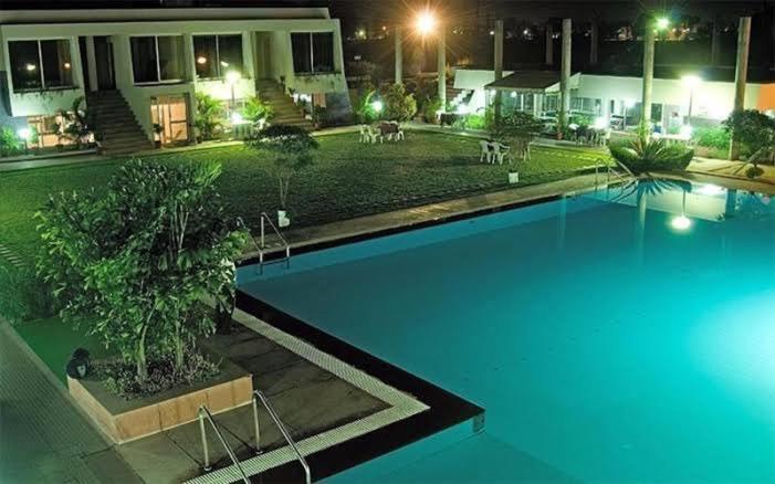 Lch Fitness Hotel Indore Ngoại thất bức ảnh