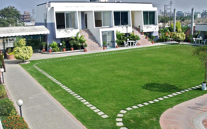 Lch Fitness Hotel Indore Ngoại thất bức ảnh